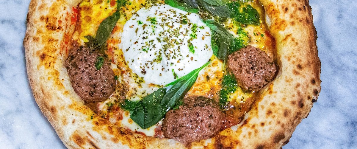 Forno Gusto à Toulouse : les pizzas romaines XXL s'emparent de la place du Capitole !