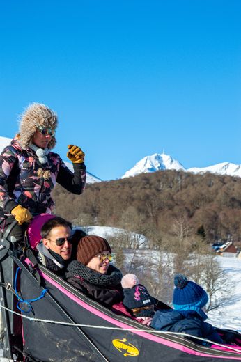 Balade nocturne en raquettes, virée en chiens de traineaux... cet hiver, découvrez 5 activités incontournables au Tourmalet-Pic du Midi !