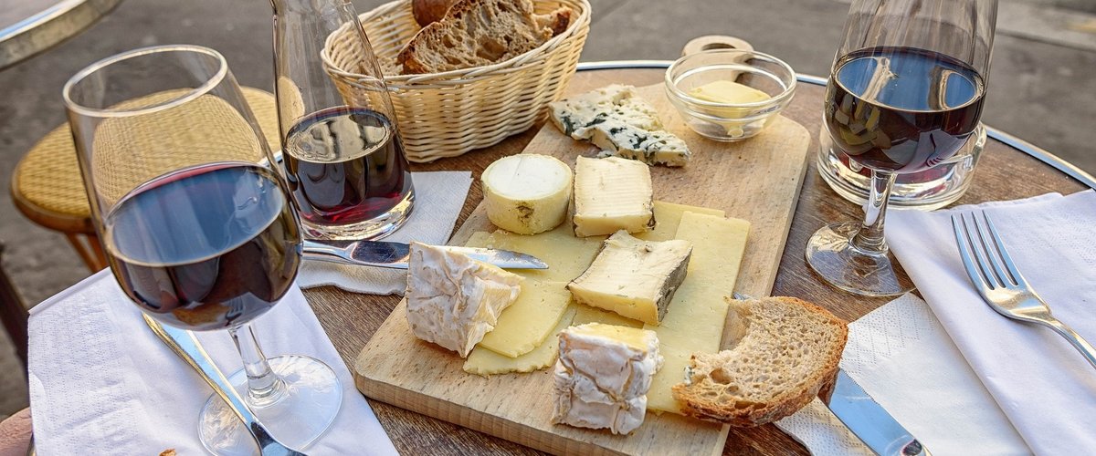 La Table à fromage - Cave à vin sur mesure