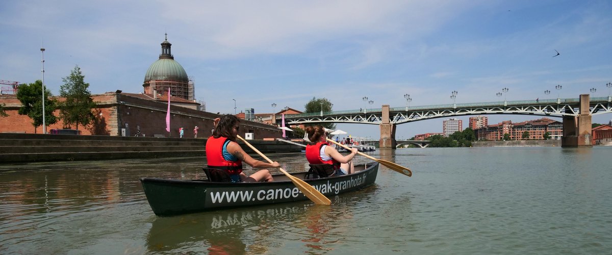 Visiter Toulouse en canoë ou en paddle : cet été, l'agence Granhota renouvelle la location d'embarcations sur la Garonne !