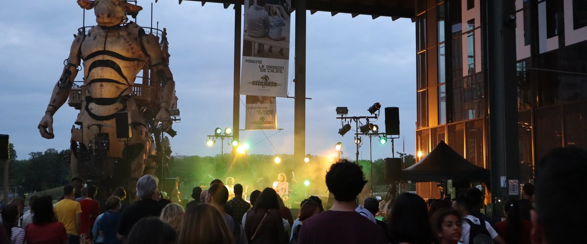 Tout l'été, la Halle de la Machine propose des concerts gratuits sur la piste des Géants pour la 4ème édition de l'événement Halle Night Long