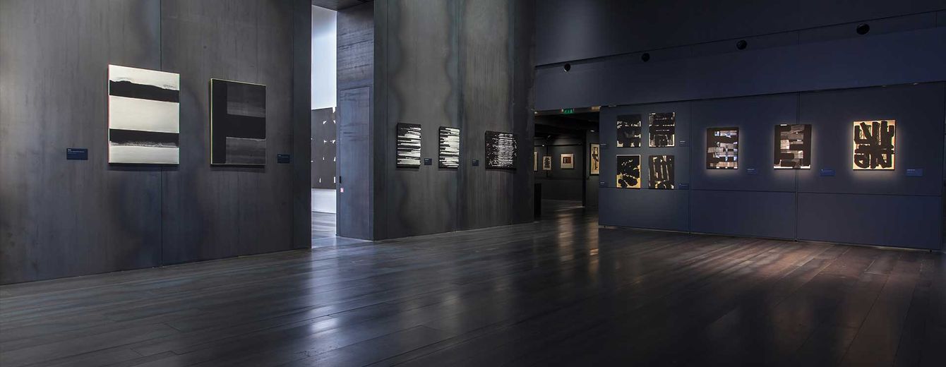 Un musée aussi sobre que sombre