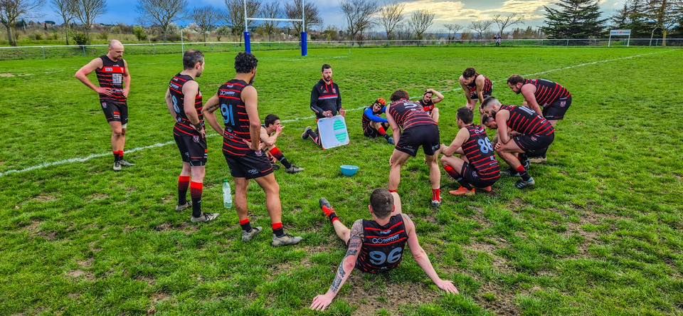 Grande initiation au foot australien au stade Sordelo