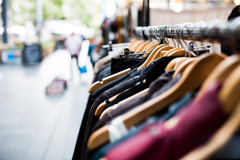 An XXL closet clearance organized in a unique location in Toulouse