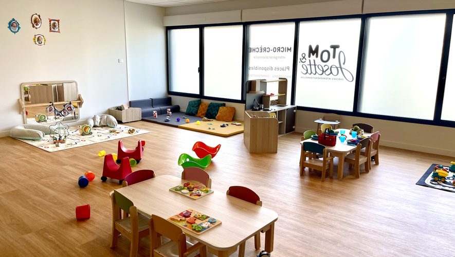 In Toulouse, a micro-crèche is set up in an EHPAD and creates an intergenerational place